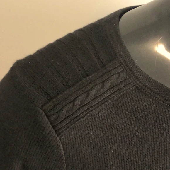 NEW Aventura Organic Black Lightweight Top, Size Large - Picture 6 of 14